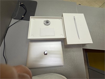 APPLE MACBOOK AIR M1 2020 8/256ГБ 890000696244