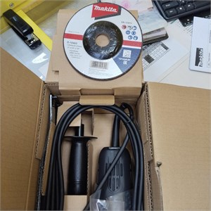 УГЛОВАЯ ШЛИФМАШИНА MAKITA GA5040C 125 mm 890000699108