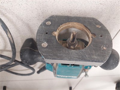 Фрезер Makita RP0900 890000699930
