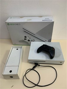 ПРИСТАВКА XBOX ONE S 890000658486