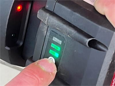 Аккумуляторный бесщеточный ударный гайковерт THORVIK BBIW342400 890000724956