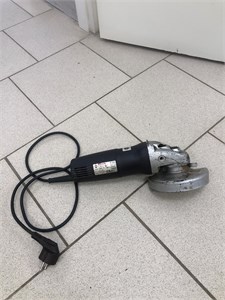 Угловая шлифмашина SPARKY M 750E 890000710814