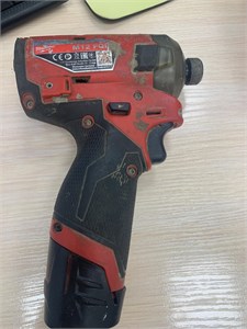 Гайкаверт Milwaukee M12 FQID 890000733399