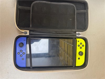 Игровая консоль Nintendo Switch 890000733524