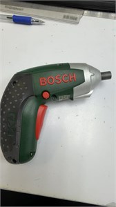 Аккумуляторная отвертка Bosch IXO 890000736968