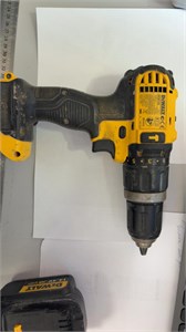 Аккумуляторная ударная дрель-шуруповерт DeWALT DCD735 890000740069