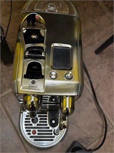 Кофемашина Nespresso Bork C830 890000752117