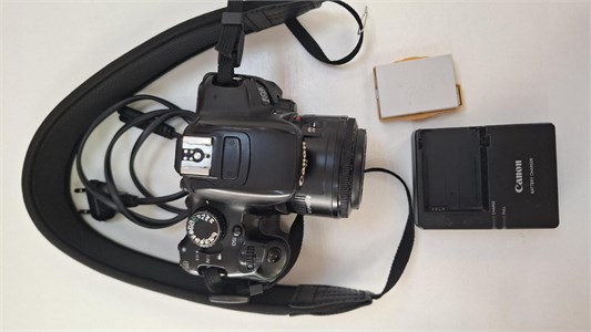 Фотоаппарат Canon eos 650D + объектив 50мм 890000755173
