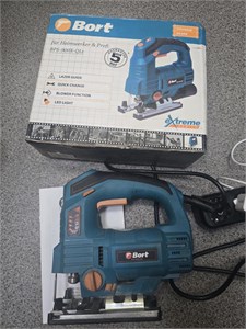 Лобзик Bort BPS-900X-QLT 890000759627