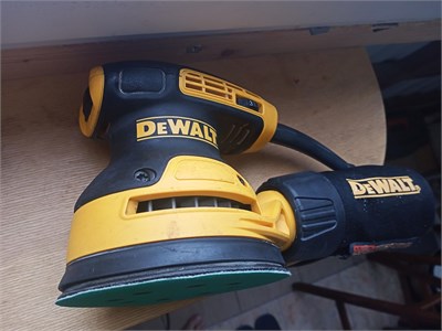 Эксцентриковая шлифмашина DeWalt DWE6423-QS 890000764257