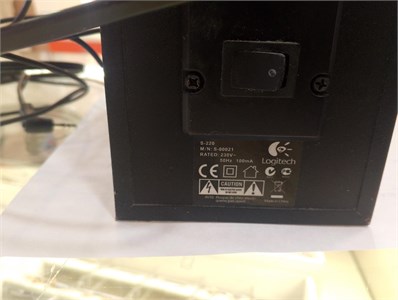 Logitech S-220 890000762517