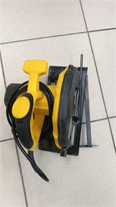 Пила дисковая Kolner KCS 140/900 890000772185