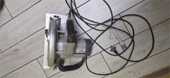 Дисковая пила Интерскол ДП-190/1600М 890000775087