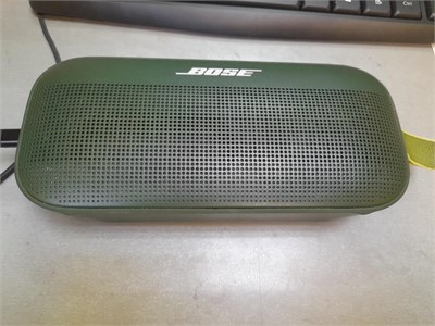 Колонка Bose SoundLink Flex 890000779205