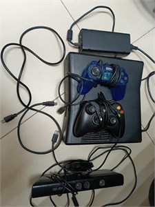 Игровая приставка Microsoft  Xbox 360 S CONSOLE 1439 890000507028