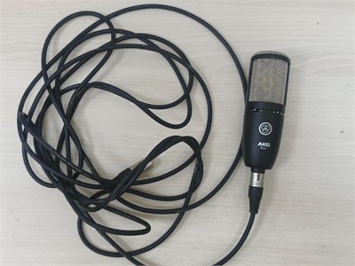 Микрофон AKG P220 890000525439