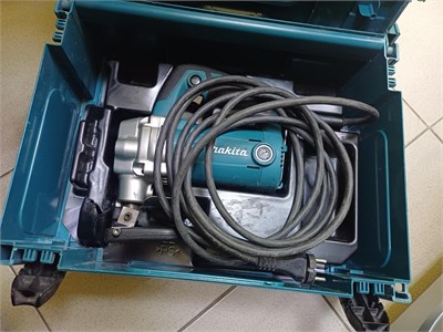 Листовые ножницы Makita JS3201J 890000471916