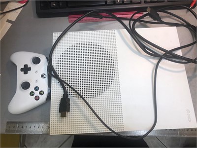 Игровая приставка Microsoft XBOX One S (1681) 890000506353