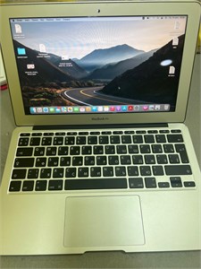 Apple MacBook Air (11-inch, Early 2015) 890000524950