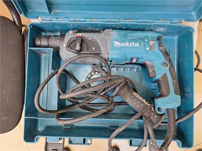 Перфоратор Makita HR2470 , 780 Вт 890000561454