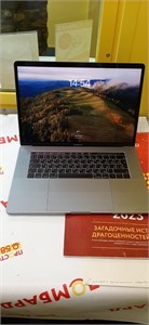 Ноутбук Apple MacBook Pro 15 (2019) i7 16/256 ГБ 890000521894