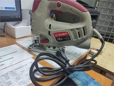 Электрический лобзик Зубр ЗЛ-710Э 890000561681