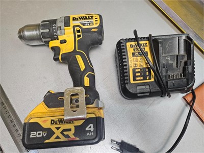 Аккумуляторная дрель-шуруповерт DeWALT DCD791 890000584696