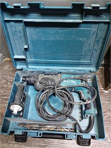 ПЕРФОРАТОР MAKITA HR2470 890000590599