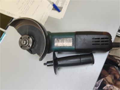 УШМ MAKITA 9558HN 890000599108