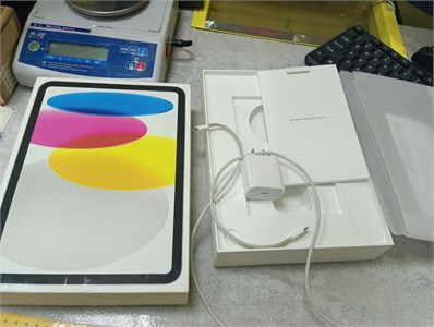 Планшет Apple iPad (10-го поколения) (2022) 256 ГБ WI-FI 890000581363
