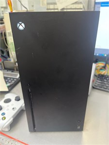 Игровая приставка Microsoft Xbox Series X 890000578090