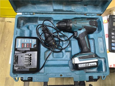 Аккумуляторная дрель-шуруповерт Makita DF347D 890000604243