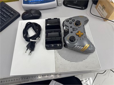 Игровая приставка Microsoft XBOX One S (1681) 890000590803