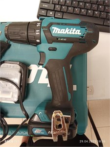 Аккумуляторная дрель-шуруповерт Makita DF333D 890000605727