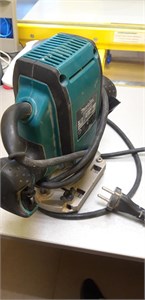 ФРЕЗЕР MAKITA RP0900 890000522744