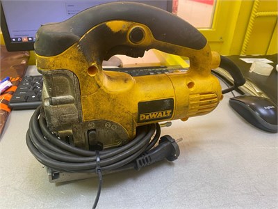 Лобзик электрический DeWALT DW331 890000594288