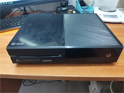 ПРИСТАВКА XBOX ONE 500GB 890000618060