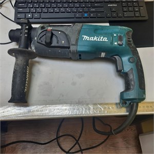 ПЕРФОРАТОР MAKITA HR2470 890000616688
