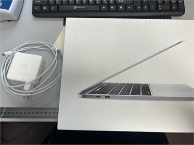 Ноутбук Apple MacBook Pro (13-inch, 2020, Four Thunderbolt 3 ports) i5 16/512 ГБ 890000618557