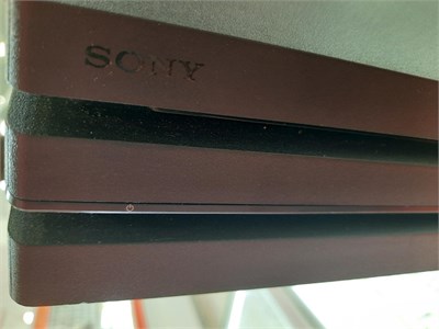 Игровая приставка Sony PlayStation 4 PRO 1TB CUH-7008B 890000620832
