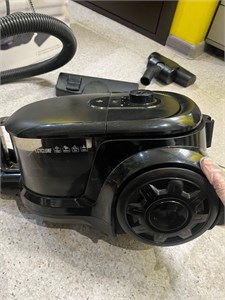 Пылесос DEXP 2000RB 890000605197