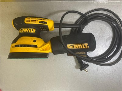 Эксцентриковая шлифмашина DEWALT DWE6423 890000619863