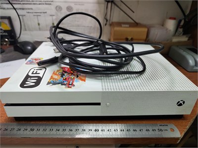 Игровая приставка Microsoft XBOX One S (1681) 890000525479