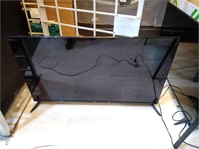 43" (108 см) SKYLINE 43LST6575 890000619488