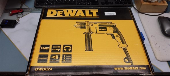 Ударная дрель DeWALT DWD024-KS 890000605338