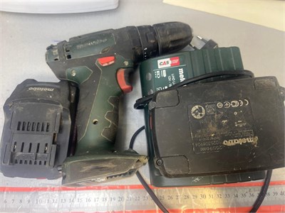 Аккумуляторная ударная дрель Metabo SB 18 890000632217