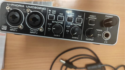Звуковая карта BEHRINGER U-PHORIA UMC202HD 890000632379