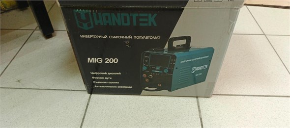 Сварочник HANDTEK MIG 200 890000591631