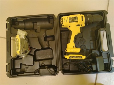 Аккумуляторная ударная дрель-шуруповерт Stanley SCH121 890000639799