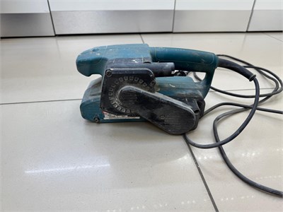 ЛЕНТОЧНАЯ ШЛИФМАШИНА MAKITA 9910 890000638256